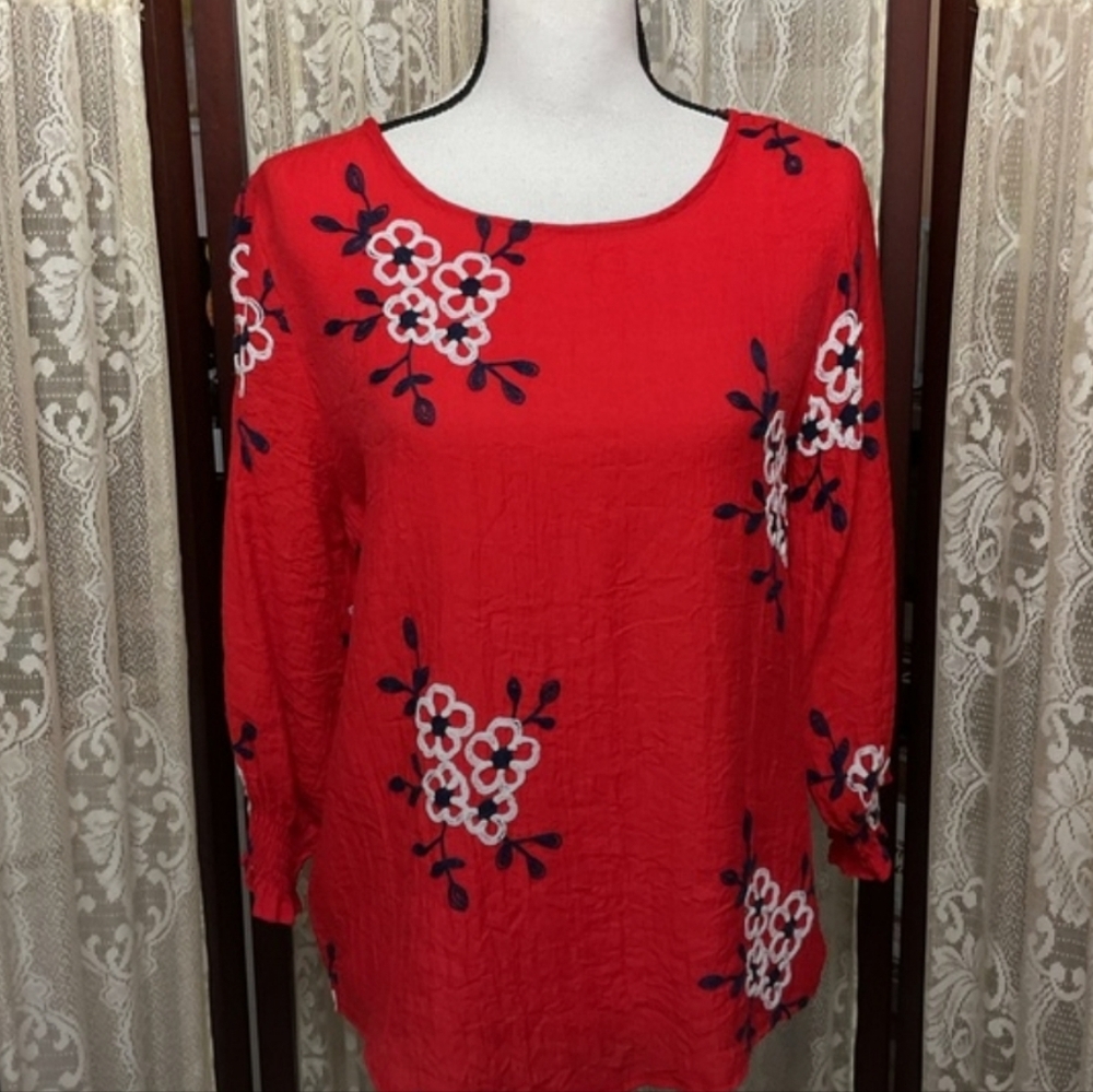 ❣️Kindred❣️Red Floral 🌷 Women's Top Size M✨️EUC